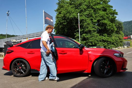 Liam Lawson (NZL) Racing Bulls.
26.06.2025. Formula 1 World Championship, Rd 11, Austrian Grand Prix, Spielberg, Austria, Preparation Day.
- www.xpbimages.com, EMail: requests@xpbimages.com © Copyright: Batchelor / XPB Images