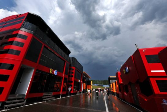 Paddock atmosphere.
26.06.2025. Formula 1 World Championship, Rd 11, Austrian Grand Prix, Spielberg, Austria, Preparation Day.
- www.xpbimages.com, EMail: requests@xpbimages.com © Copyright: Moy / XPB Images