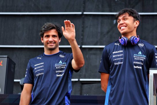(L to R): Carlos Sainz (ESP) Atlassian Williams Racing and Alexander Albon (THA) Atlassian Williams Racing on the FanZone Stage.
27.06.2025. Formula 1 World Championship, Rd 11, Austrian Grand Prix, Spielberg, Austria, Practice Day.
- www.xpbimages.com, EMail: requests@xpbimages.com © Copyright: Moy / XPB Images
