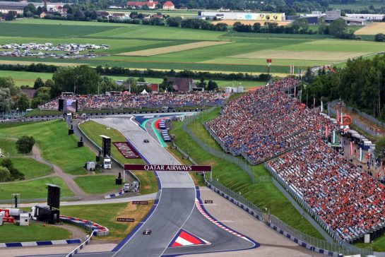 Oliver Bearman (GBR) Haas VF-25.
27.06.2025. Formula 1 World Championship, Rd 11, Austrian Grand Prix, Spielberg, Austria, Practice Day.
- www.xpbimages.com, EMail: requests@xpbimages.com © Copyright: Moy / XPB Images
