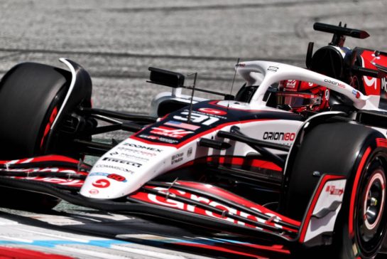 Esteban Ocon (FRA) Haas VF-25.
28.06.2025. Formula 1 World Championship, Rd 11, Austrian Grand Prix, Spielberg, Austria, Qualifying Day.
- www.xpbimages.com, EMail: requests@xpbimages.com © Copyright: Batchelor / XPB Images