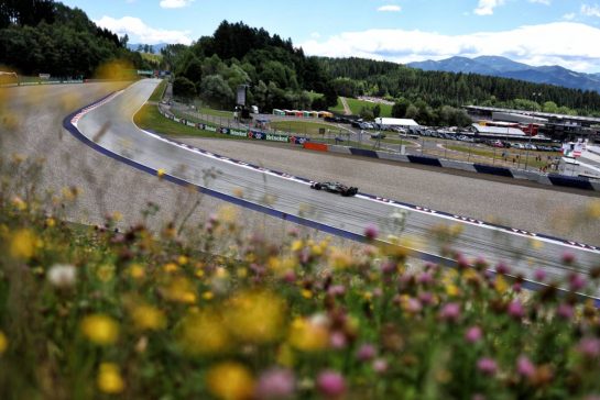 George Russell (GBR) Mercedes AMG F1 W16.
28.06.2025. Formula 1 World Championship, Rd 11, Austrian Grand Prix, Spielberg, Austria, Qualifying Day.
- www.xpbimages.com, EMail: requests@xpbimages.com © Copyright: Charniaux / XPB Images