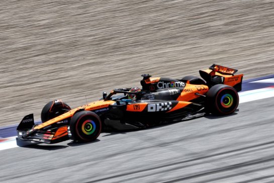 Oscar Piastri (AUS) McLaren MCL39.
28.06.2025. Formula 1 World Championship, Rd 11, Austrian Grand Prix, Spielberg, Austria, Qualifying Day.
- www.xpbimages.com, EMail: requests@xpbimages.com © Copyright: Charniaux / XPB Images