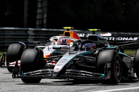 Andrea Kimi Antonelli (ITA) Mercedes AMG F1 W16 and Liam Lawson (NZL) Racing Bulls VCARB 02.
28.06.2025. Formula 1 World Championship, Rd 11, Austrian Grand Prix, Spielberg, Austria, Qualifying Day.
- www.xpbimages.com, EMail: requests@xpbimages.com © Copyright: Batchelor / XPB Images