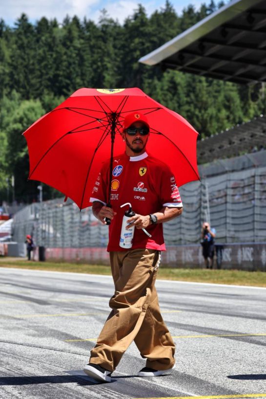 Lewis Hamilton (GBR) Ferrari on the drivers' parade.
29.06.2025. Formula 1 World Championship, Rd 11, Austrian Grand Prix, Spielberg, Austria, Race Day.
- www.xpbimages.com, EMail: requests@xpbimages.com © Copyright: Moy / XPB Images