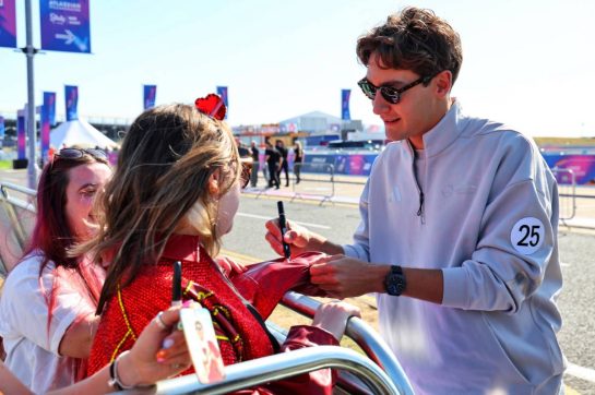 George Russell (GBR) Mercedes AMG F1 with fans.
03.07.2025. Formula 1 World Championship, Rd 12, British Grand Prix, Silverstone, England, Preparation Day.
- www.xpbimages.com, EMail: requests@xpbimages.com © Copyright: Batchelor / XPB Images