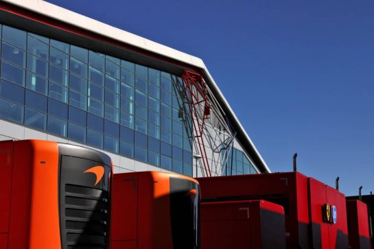 Circuit atmosphere - Wing building.
03.07.2025. Formula 1 World Championship, Rd 12, British Grand Prix, Silverstone, England, Preparation Day.
- www.xpbimages.com, EMail: requests@xpbimages.com © Copyright: Rew / XPB Images