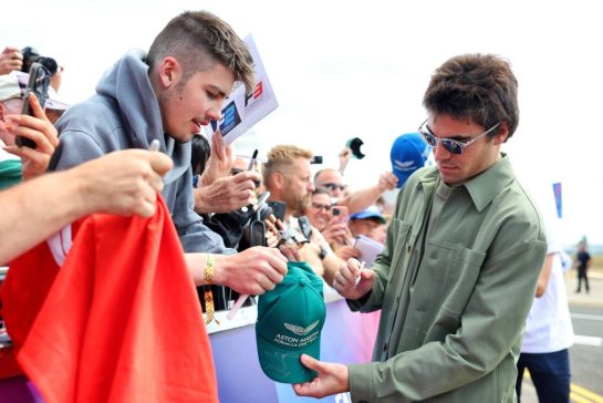 Lance Stroll (CDN) Aston Martin F1 Team with fans.
03.07.2025. Formula 1 World Championship, Rd 12, British Grand Prix, Silverstone, England, Preparation Day.
- www.xpbimages.com, EMail: requests@xpbimages.com © Copyright: Bearne / XPB Images