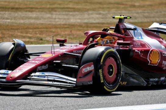 Lewis Hamilton (GBR) Ferrari SF-25.
04.07.2025. Formula 1 World Championship, Rd 12, British Grand Prix, Silverstone, England, Practice Day.
- www.xpbimages.com, EMail: requests@xpbimages.com © Copyright: Bearne / XPB Images