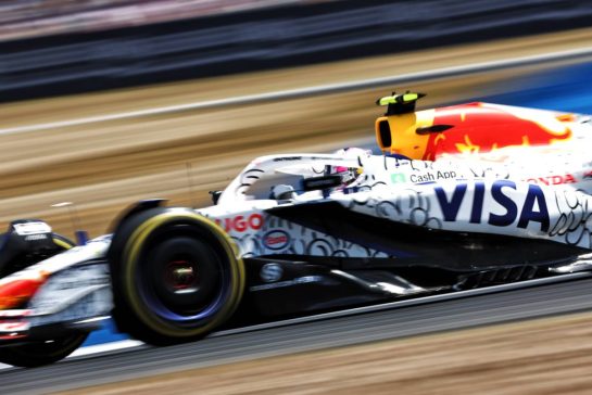 Liam Lawson (NZL) Racing Bulls VCARB 02.
04.07.2025. Formula 1 World Championship, Rd 12, British Grand Prix, Silverstone, England, Practice Day.
- www.xpbimages.com, EMail: requests@xpbimages.com © Copyright: Bearne / XPB Images