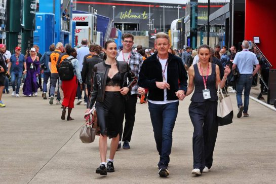 Gordon Ramsay (GBR) Celebrity Chef (Centre) with his wife Tana Ramsay (GBR) (Right) and daughter Holly Anna Ramsay (GBR) (Left).
05.07.2025. Formula 1 World Championship, Rd 12, British Grand Prix, Silverstone, England, Qualifying Day.
- www.xpbimages.com, EMail: requests@xpbimages.com © Copyright: Davenport / XPB Images