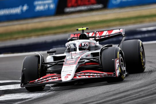 Oliver Bearman (GBR) Haas VF-25.
05.07.2025. Formula 1 World Championship, Rd 12, British Grand Prix, Silverstone, England, Qualifying Day.
- www.xpbimages.com, EMail: requests@xpbimages.com © Copyright: Rew / XPB Images