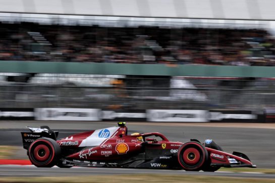Lewis Hamilton (GBR) Ferrari SF-25.
05.07.2025. Formula 1 World Championship, Rd 12, British Grand Prix, Silverstone, England, Qualifying Day.
- www.xpbimages.com, EMail: requests@xpbimages.com © Copyright: Charniaux / XPB Images