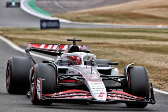 Esteban Ocon (FRA) Haas VF-25.
05.07.2025. Formula 1 World Championship, Rd 12, British Grand Prix, Silverstone, England, Qualifying Day.
- www.xpbimages.com, EMail: requests@xpbimages.com © Copyright: Davenport / XPB Images