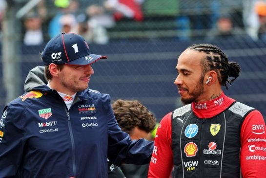 (L to R): Max Verstappen (NLD) Red Bull Racing on the grid with Lewis Hamilton (GBR) Ferrari.
06.07.2025. Formula 1 World Championship, Rd 12, British Grand Prix, Silverstone, England, Race Day.
- www.xpbimages.com, EMail: requests@xpbimages.com © Copyright: Batchelor / XPB Images
