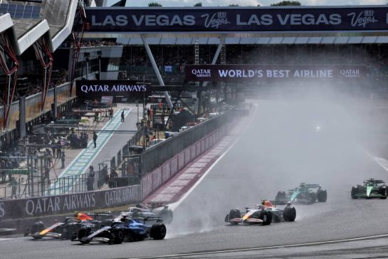 Alexander Albon (THA) Atlassian Williams Racing FW47 and Yuki Tsunoda (JPN) Red Bull Racing RB21 at the start of the race.
06.07.2025. Formula 1 World Championship, Rd 12, British Grand Prix, Silverstone, England, Race Day.
- www.xpbimages.com, EMail: requests@xpbimages.com © Copyright: Batchelor / XPB Images