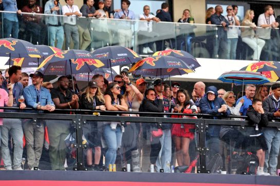 Circuit atmosphere - fans.
06.07.2025. Formula 1 World Championship, Rd 12, British Grand Prix, Silverstone, England, Race Day.
- www.xpbimages.com, EMail: requests@xpbimages.com © Copyright: Moy / XPB Images