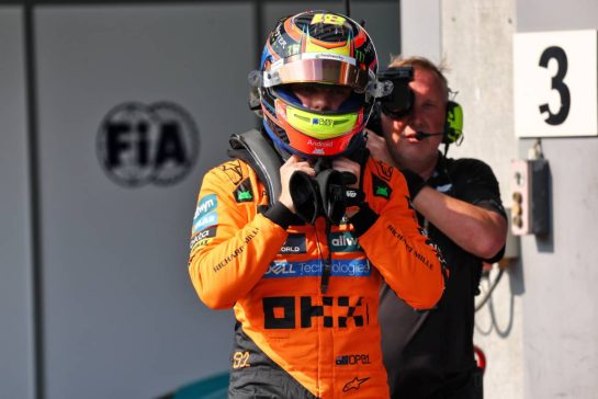 Oscar Piastri (AUS) McLaren in Sprint qualifying parc ferme.
25.07.2025. Formula 1 World Championship, Rd 13, Belgian Grand Prix, Spa Francorchamps, Belgium, Sprint Qualifying Day.
- www.xpbimages.com, EMail: requests@xpbimages.com © Copyright: Batchelor / XPB Images