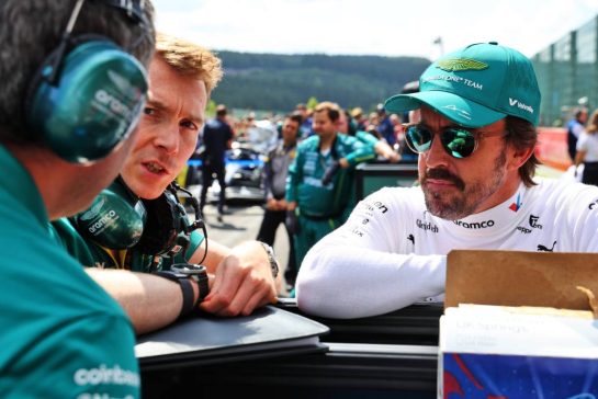 Fernando Alonso (ESP) Aston Martin F1 Team on the grid.
26.07.2025. Formula 1 World Championship, Rd 13, Belgian Grand Prix, Spa Francorchamps, Belgium, Sprint and Qualifying Day.
- www.xpbimages.com, EMail: requests@xpbimages.com © Copyright: Batchelor / XPB Images