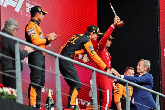 The podium (L to R): Lando Norris (GBR) McLaren, second; Oscar Piastri (AUS) McLaren, race winner; Charles Leclerc (MON) Ferrari, third; Jacky Ickx (BEL).
27.07.2025. Formula 1 World Championship, Rd 13, Belgian Grand Prix, Spa Francorchamps, Belgium, Race Day.
- www.xpbimages.com, EMail: requests@xpbimages.com © Copyright: Charniaux / XPB Images