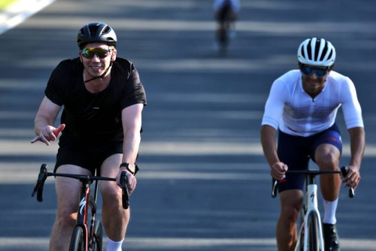 (L to R): James Vowles (GBR) Atlassian Williams Racing Team Principal rides the circuit with Carlos Sainz (ESP) Atlassian Williams Racing.
31.07.2025. Formula 1 World Championship, Rd 14, Hungarian Grand Prix, Budapest, Hungary, Preparation Day.
- www.xpbimages.com, EMail: requests@xpbimages.com © Copyright: Moy / XPB Images
