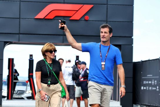 (L to R): Ann Neal (GBR) with her husband Mark Webber (AUS) Channel 4 Presenter / Driver Manager.
01.08.2025. Formula 1 World Championship, Rd 14, Hungarian Grand Prix, Budapest, Hungary, Practice Day.
- www.xpbimages.com, EMail: requests@xpbimages.com © Copyright: Bearne / XPB Images