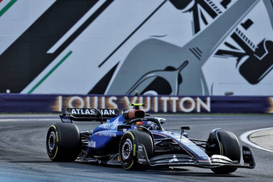 Carlos Sainz (ESP) Atlassian Williams Racing FW47.
01.08.2025. Formula 1 World Championship, Rd 14, Hungarian Grand Prix, Budapest, Hungary, Practice Day.
- www.xpbimages.com, EMail: requests@xpbimages.com © Copyright: Moy / XPB Images