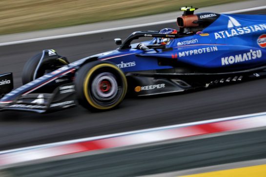 Carlos Sainz (ESP) Atlassian Williams Racing FW47.
01.08.2025. Formula 1 World Championship, Rd 14, Hungarian Grand Prix, Budapest, Hungary, Practice Day.
- www.xpbimages.com, EMail: requests@xpbimages.com © Copyright: Bearne / XPB Images