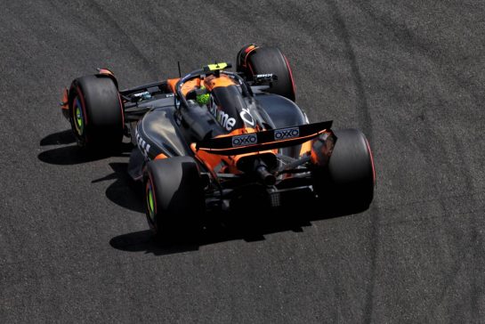 Lando Norris (GBR) McLaren MCL39.
02.08.2025. Formula 1 World Championship, Rd 14, Hungarian Grand Prix, Budapest, Hungary, Qualifying Day.
- www.xpbimages.com, EMail: requests@xpbimages.com © Copyright: Bearne / XPB Images