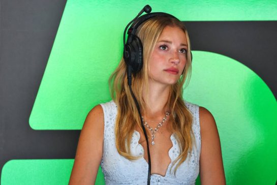 Isabella Bernardini (BRA), girlfriend of Gabriel Bortoleto (BRA) Sauber.
02.08.2025. Formula 1 World Championship, Rd 14, Hungarian Grand Prix, Budapest, Hungary, Qualifying Day.
- www.xpbimages.com, EMail: requests@xpbimages.com © Copyright: Moy / XPB Images