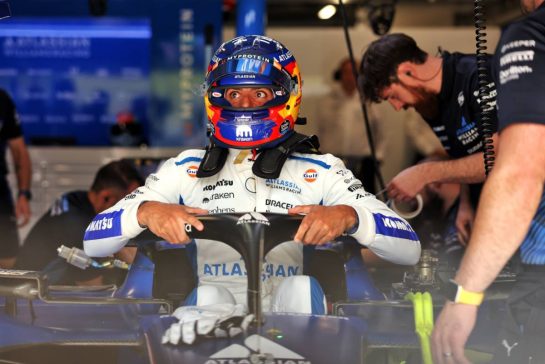 Carlos Sainz (ESP) Atlassian Williams Racing FW47.
02.08.2025. Formula 1 World Championship, Rd 14, Hungarian Grand Prix, Budapest, Hungary, Qualifying Day.
- www.xpbimages.com, EMail: requests@xpbimages.com © Copyright: Bearne / XPB Images