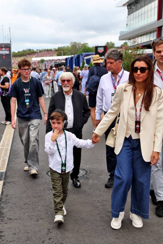 Bernie Ecclestone (GBR) with his wife Fabiana Flosi (BRA) and son Ace Ecclestone.
03.08.2025. Formula 1 World Championship, Rd 14, Hungarian Grand Prix, Budapest, Hungary, Race Day.
- www.xpbimages.com, EMail: requests@xpbimages.com © Copyright: Batchelor / XPB Images