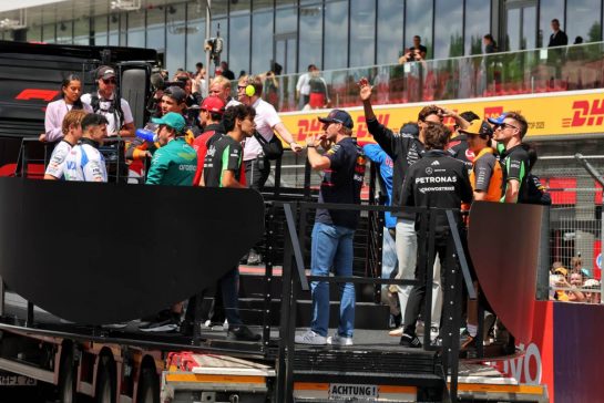 (L to R): Gabriel Bortoleto (BRA) Sauber with Max Verstappen (NLD) Red Bull Racing on the drivers' parade.
03.08.2025. Formula 1 World Championship, Rd 14, Hungarian Grand Prix, Budapest, Hungary, Race Day.
- www.xpbimages.com, EMail: requests@xpbimages.com © Copyright: Moy / XPB Images