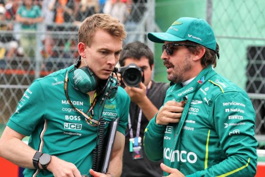 Fernando Alonso (ESP) Aston Martin F1 Team (Right) on the grid.
03.08.2025. Formula 1 World Championship, Rd 14, Hungarian Grand Prix, Budapest, Hungary, Race Day.
- www.xpbimages.com, EMail: requests@xpbimages.com © Copyright: Moy / XPB Images