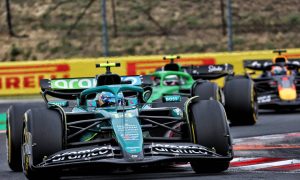 Alonso lauds Aston’s Hungary high, but raises major 'concern'