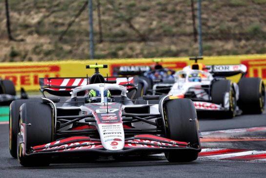 Oliver Bearman (GBR) Haas VF-25.
03.08.2025. Formula 1 World Championship, Rd 14, Hungarian Grand Prix, Budapest, Hungary, Race Day.
- www.xpbimages.com, EMail: requests@xpbimages.com © Copyright: Batchelor / XPB Images