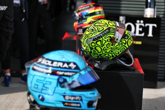 The helmet of race winner Lando Norris (GBR) McLaren in parc ferme.
03.08.2025. Formula 1 World Championship, Rd 14, Hungarian Grand Prix, Budapest, Hungary, Race Day.
- www.xpbimages.com, EMail: requests@xpbimages.com © Copyright: Batchelor / XPB Images