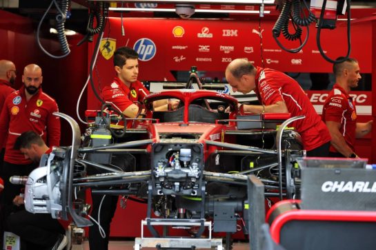 Ferrari SF-25 being prepared in the pit garage.
28.08.2025. Formula 1 World Championship, Rd 15, Dutch Grand Prix, Zandvoort, Netherlands, Preparation Day.
- www.xpbimages.com, EMail: requests@xpbimages.com © Copyright: Moy / XPB Images