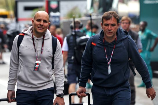 (L to R): Gianpiero Lambiase (ITA) Red Bull Racing Head of Racing with Pierre Wache (FRA) Red Bull Racing Technical Director.
28.08.2025. Formula 1 World Championship, Rd 15, Dutch Grand Prix, Zandvoort, Netherlands, Preparation Day.
- www.xpbimages.com, EMail: requests@xpbimages.com © Copyright: Bearne / XPB Images