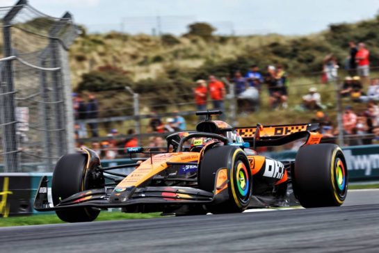 Oscar Piastri (AUS) McLaren MCL39.
29.08.2025. Formula 1 World Championship, Rd 15, Dutch Grand Prix, Zandvoort, Netherlands, Practice Day.
- www.xpbimages.com, EMail: requests@xpbimages.com © Copyright: Miltenburg / XPB Images