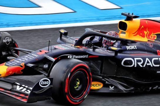 Max Verstappen (NLD) Red Bull Racing RB21.
29.08.2025. Formula 1 World Championship, Rd 15, Dutch Grand Prix, Zandvoort, Netherlands, Practice Day.
- www.xpbimages.com, EMail: requests@xpbimages.com © Copyright: Miltenburg / XPB Images