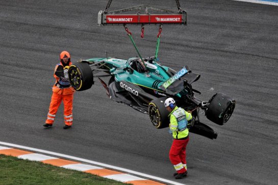 Lance Stroll (CDN) Aston Martin F1 Team AMR25 crashed in the second practice session.
29.08.2025. Formula 1 World Championship, Rd 15, Dutch Grand Prix, Zandvoort, Netherlands, Practice Day.
- www.xpbimages.com, EMail: requests@xpbimages.com © Copyright: Moy / XPB Images