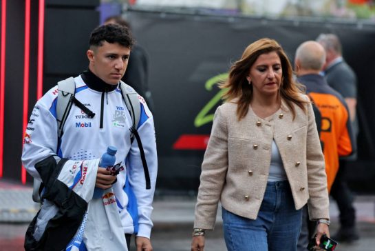(L to R): Isack Hadjar (FRA) Racing Bulls with his mother Randa Hadjar.
30.08.2025. Formula 1 World Championship, Rd 15, Dutch Grand Prix, Zandvoort, Netherlands, Qualifying Day.
- www.xpbimages.com, EMail: requests@xpbimages.com © Copyright: Moy / XPB Images
