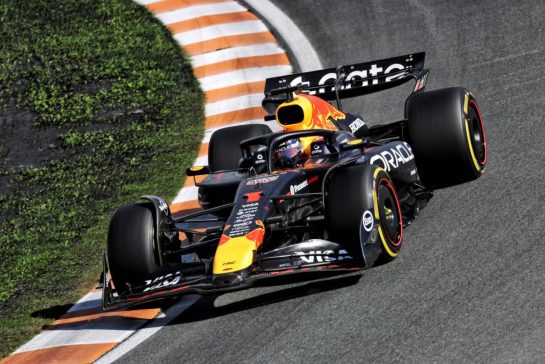 Max Verstappen (NLD) Red Bull Racing RB21.
30.08.2025. Formula 1 World Championship, Rd 15, Dutch Grand Prix, Zandvoort, Netherlands, Qualifying Day.
- www.xpbimages.com, EMail: requests@xpbimages.com © Copyright: Moy / XPB Images