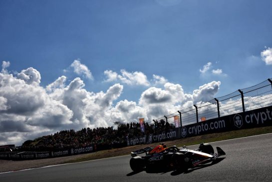 Max Verstappen (NLD) Red Bull Racing RB21.
30.08.2025. Formula 1 World Championship, Rd 15, Dutch Grand Prix, Zandvoort, Netherlands, Qualifying Day.
- www.xpbimages.com, EMail: requests@xpbimages.com © Copyright: Charniaux / XPB Images
