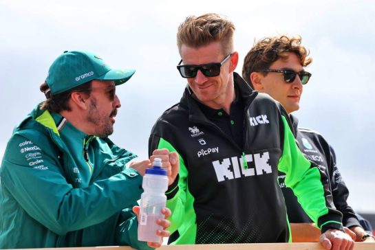 (L to R): Fernando Alonso (ESP) Aston Martin F1 Team with Nico Hulkenberg (GER) Sauber on the drivers' parade.
31.08.2025. Formula 1 World Championship, Rd 15, Dutch Grand Prix, Zandvoort, Netherlands, Race Day.
- www.xpbimages.com, EMail: requests@xpbimages.com © Copyright: Batchelor / XPB Images