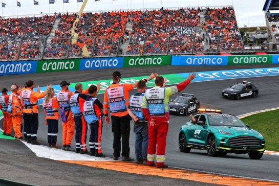 The Aston Martin FIA Medical Car passes marshals on the track inspection lap.
31.08.2025. Formula 1 World Championship, Rd 15, Dutch Grand Prix, Zandvoort, Netherlands, Race Day.
- www.xpbimages.com, EMail: requests@xpbimages.com © Copyright: Miltenburg / XPB Images