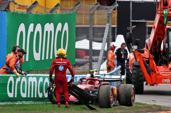 Lewis Hamilton (GBR) Ferrari SF-25 crashed out of the race.
31.08.2025. Formula 1 World Championship, Rd 15, Dutch Grand Prix, Zandvoort, Netherlands, Race Day.
- www.xpbimages.com, EMail: requests@xpbimages.com © Copyright: Moy / XPB Images