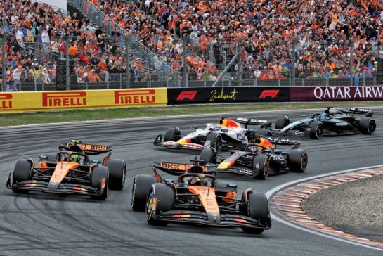 Oscar Piastri (AUS) McLaren MCL39.
31.08.2025. Formula 1 World Championship, Rd 15, Dutch Grand Prix, Zandvoort, Netherlands, Race Day.
- www.xpbimages.com, EMail: requests@xpbimages.com © Copyright: Charniaux / XPB Images
