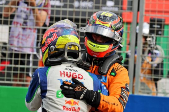 Race winner Oscar Piastri (AUS) McLaren celebrates with third placed Isack Hadjar (FRA) Racing Bulls in parc ferme.
31.08.2025. Formula 1 World Championship, Rd 15, Dutch Grand Prix, Zandvoort, Netherlands, Race Day.
- www.xpbimages.com, EMail: requests@xpbimages.com © Copyright: Moy / XPB Images